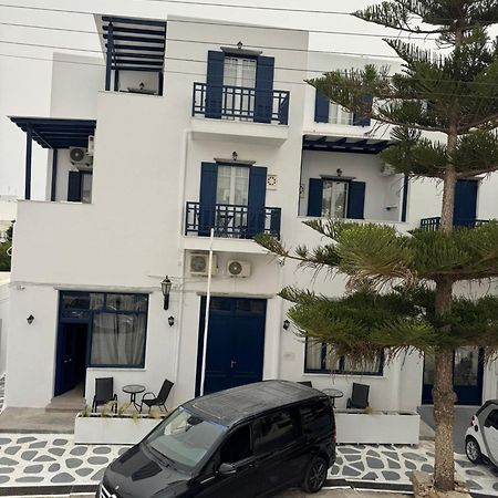 Noe Rooms In Center Of Tinos Exterior photo